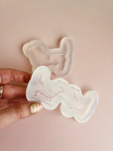 Load image into Gallery viewer, Bassett Hound silhouette dog silicone mould
