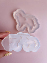 Load image into Gallery viewer, Golden retriever silhouette dog silicone mould
