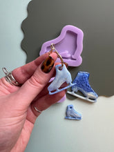 Load image into Gallery viewer, Pre domed Ice skate silicone mould