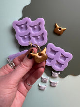 Load image into Gallery viewer, Pre domed owl moulds