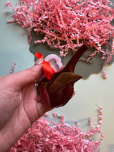 Load image into Gallery viewer, Domed glossy robin decoration mould