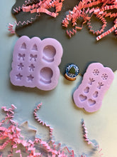 Load image into Gallery viewer, Domed snow globe earring mould