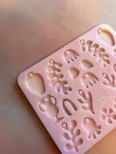 Load image into Gallery viewer, Floral Domed Matisse Palette silicone mould