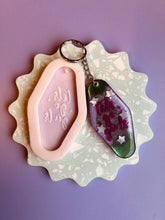 Load image into Gallery viewer, Phrase Key Ring Moulds
