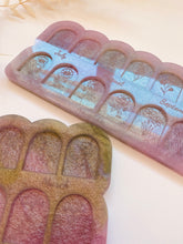 Load image into Gallery viewer, Birth flower arch silicone mould