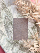 Load image into Gallery viewer, Daisy wallpaper70s rubber texture mat
