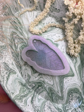 Load image into Gallery viewer, Large Alacosia houseplant leaf decoration/keyring mould