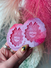 Load image into Gallery viewer, Large sacred heart with thorns mould - valentines mould