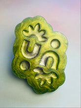 Load image into Gallery viewer, Floral arch earring mould - domed effect