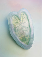 Load image into Gallery viewer, Large Alacosia houseplant leaf decoration/keyring mould