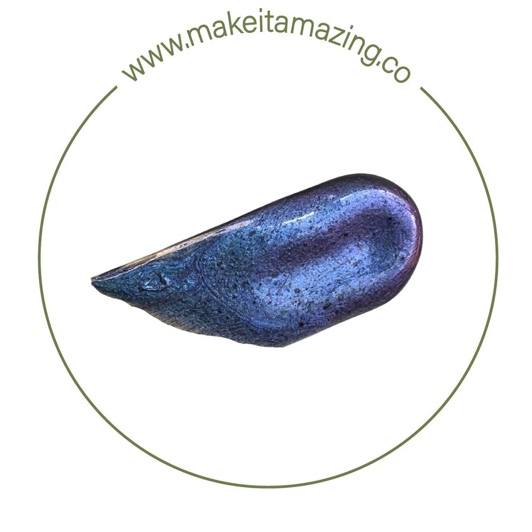 Twilight tint chameleon resin pigment