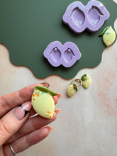 Load image into Gallery viewer, Domed Lemon moulds
