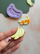 Load image into Gallery viewer, Domed bunch of banana moulds
