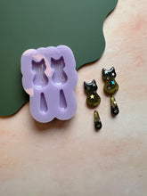 Load image into Gallery viewer, Cat drop tail mould - Party night exclusive!
