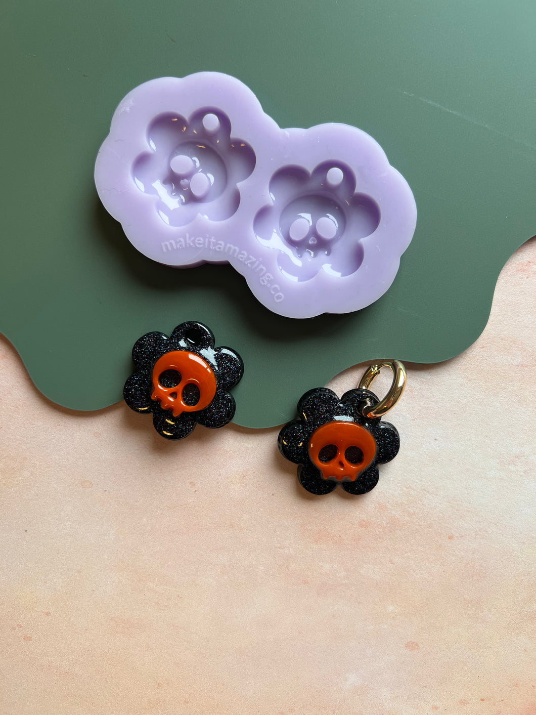 Skull flower hoop charm mould - Party night exclusive!