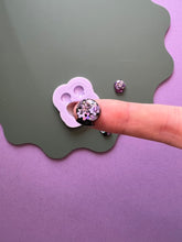 Load image into Gallery viewer, Pre domed crystal ball stud mould
