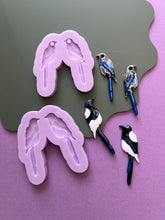 Load image into Gallery viewer, Pre domed magpie moulds
