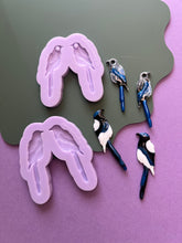 Load image into Gallery viewer, Pre domed magpie moulds

