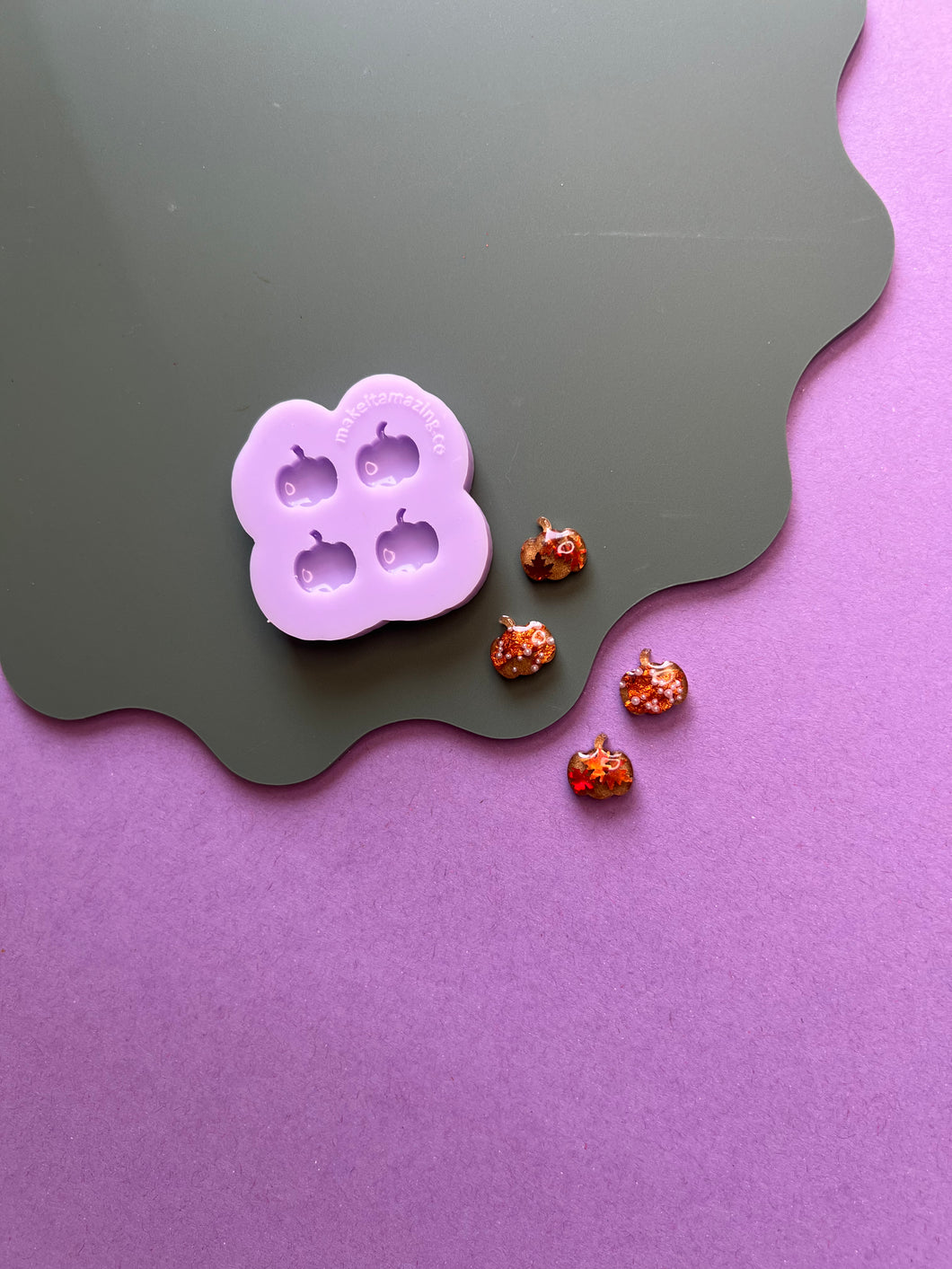 Pre domed mini pumpkin stud mould