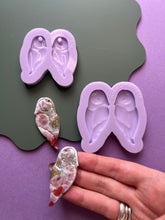 Load image into Gallery viewer, Pre domed owl moulds
