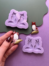 Load image into Gallery viewer, Pre domed fox moulds
