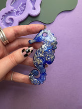 Load image into Gallery viewer, Seahorse geode texture mould
