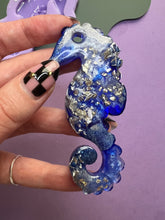 Load image into Gallery viewer, Seahorse geode texture mould
