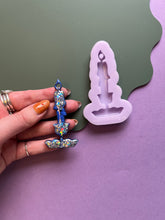 Load image into Gallery viewer, Candle decoration/keyring mould
