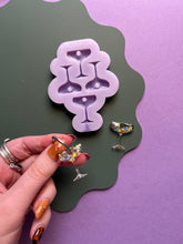 Load image into Gallery viewer, Champagne coupe glass hoop charm mould
