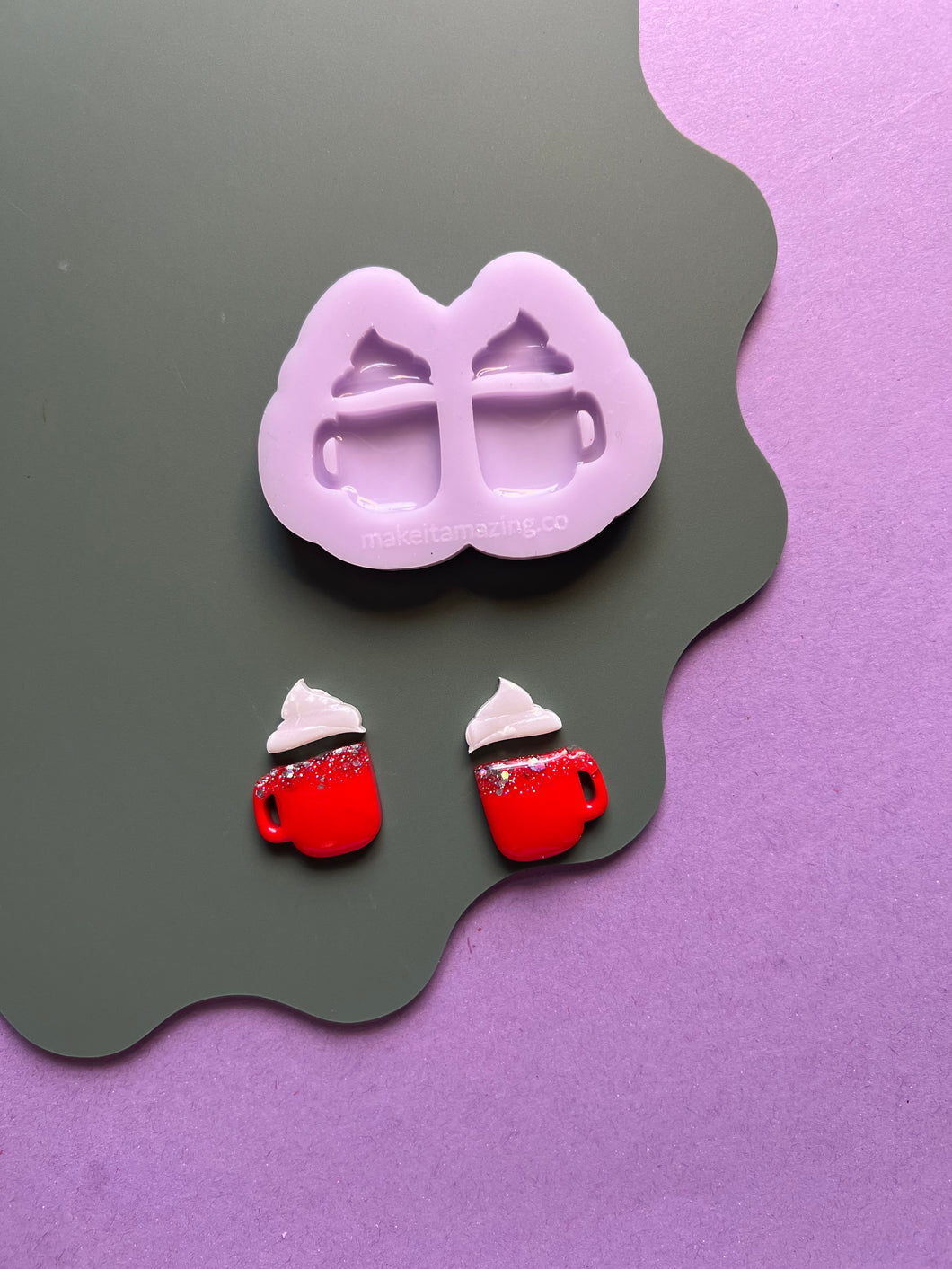 Hot drink pre domed mould