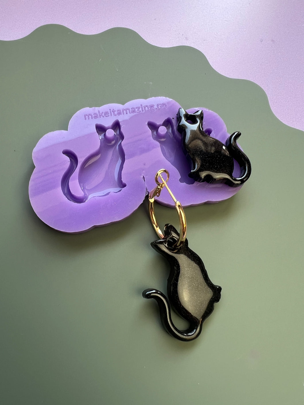 Ultra gloss domed cat hoop charm mould