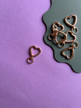 Load image into Gallery viewer, Heart shaped clasp
