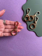 Load image into Gallery viewer, Lobster clip with circle clasp ring
