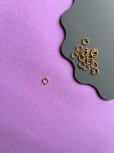 Load image into Gallery viewer, Textured tiny heart shaped open bezel
