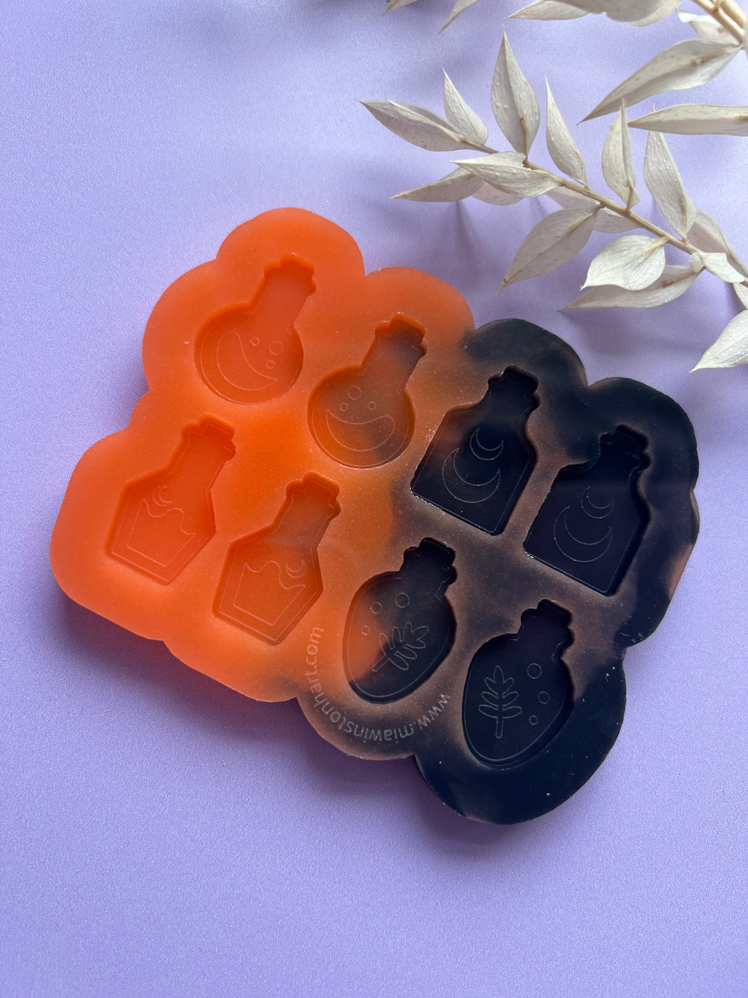 Spooky potion bottle silicone mould