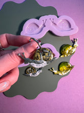 Load image into Gallery viewer, Snail domed moulds
