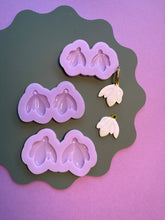 Load image into Gallery viewer, Snowdrop flower domed moulds
