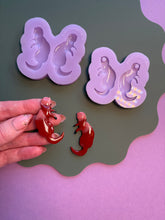 Load image into Gallery viewer, Otter domed moulds
