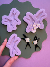 Load image into Gallery viewer, Swallow bird domed moulds
