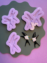 Load image into Gallery viewer, Swallow bird domed moulds
