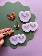Load image into Gallery viewer, Cockerel / chicken domed moulds
