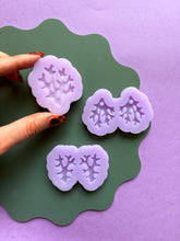 Load image into Gallery viewer, Pre domed &amp; detailed coral moulds
