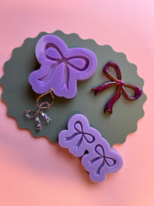 Dainty bow mould bundle