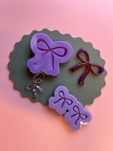 Dainty bow mould bundle