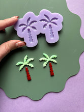 Load image into Gallery viewer, Pre domed palm tree mould
