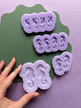 Load image into Gallery viewer, Domed sea horse moulds
