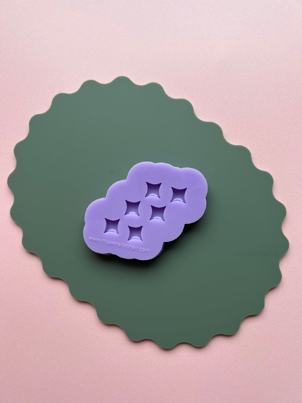 Domed mini star stud mould