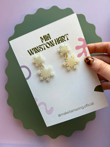 Snowflake earrings in pearl marble