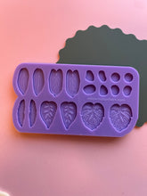 Load image into Gallery viewer, House plant botanical OG earring silicone mould
