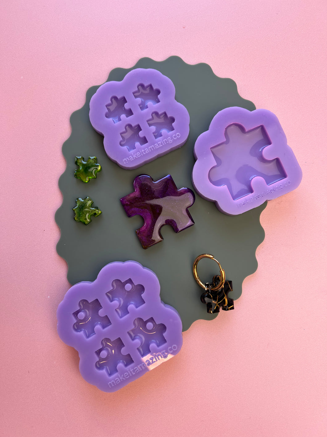 Pre domed puzzle piece moulds